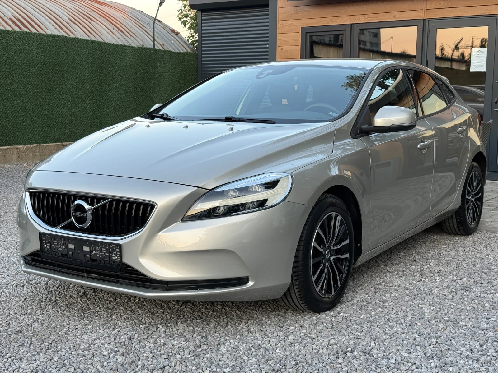 Volvo V40 T3/2.0i/152hp/88 000km/2019/FACE