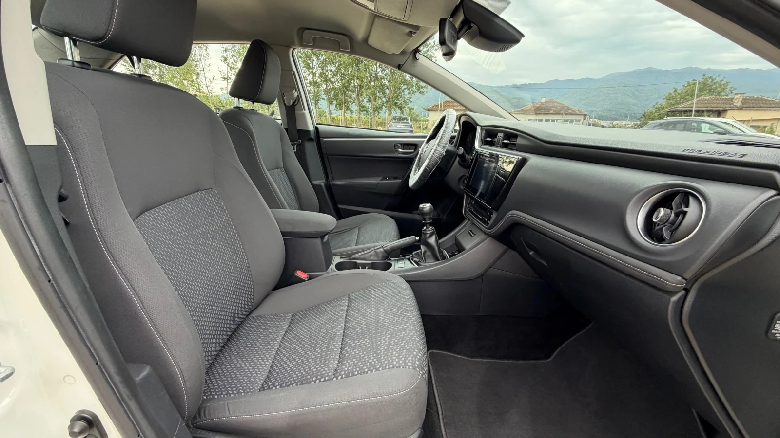 Toyota Corolla 1.4D4D ЗАКУПЕНА ОТ БЪЛГАРИЯ, снимка 10 - Автомобили и джипове - 56250684