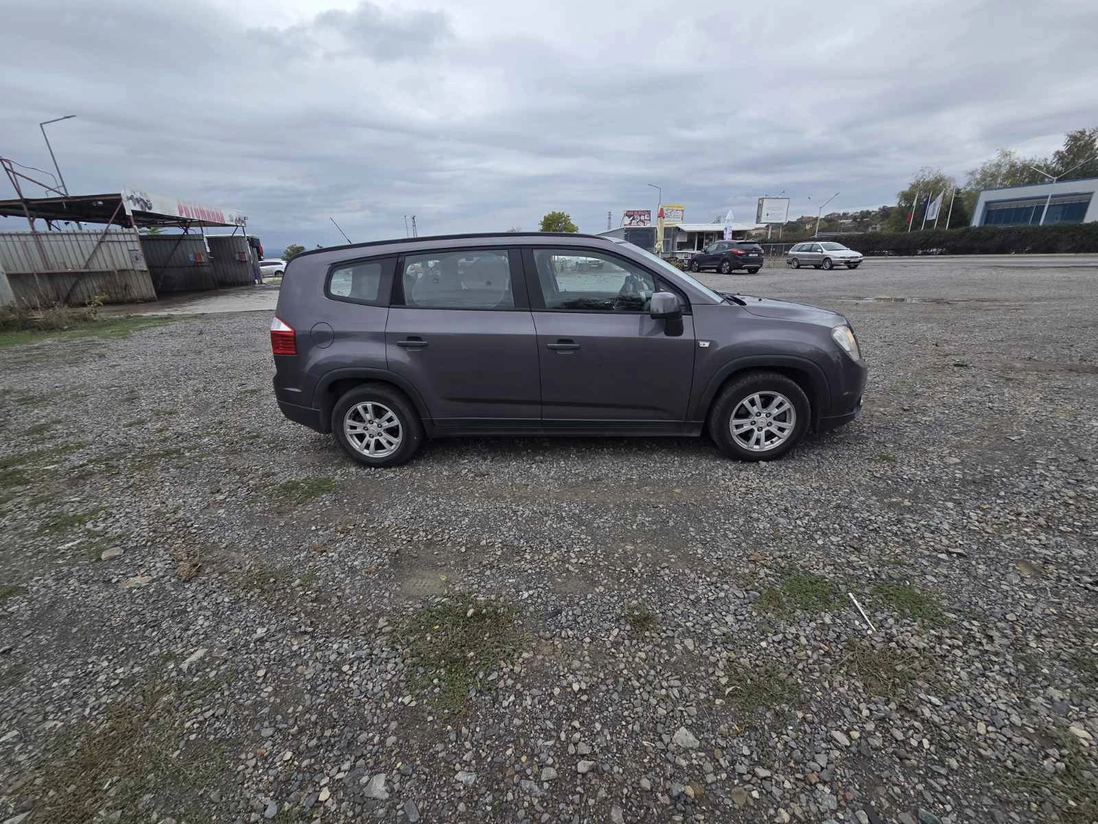 Chevrolet Orlando, снимка 4 - Автомобили и джипове - 56504795