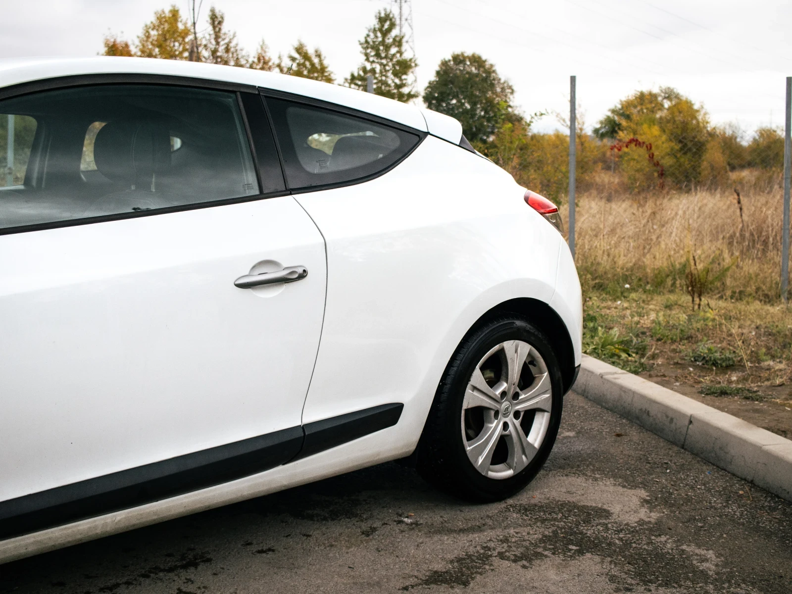 Renault Megane III 1.5DCI Coupe, снимка 4 - Автомобили и джипове - 56527455