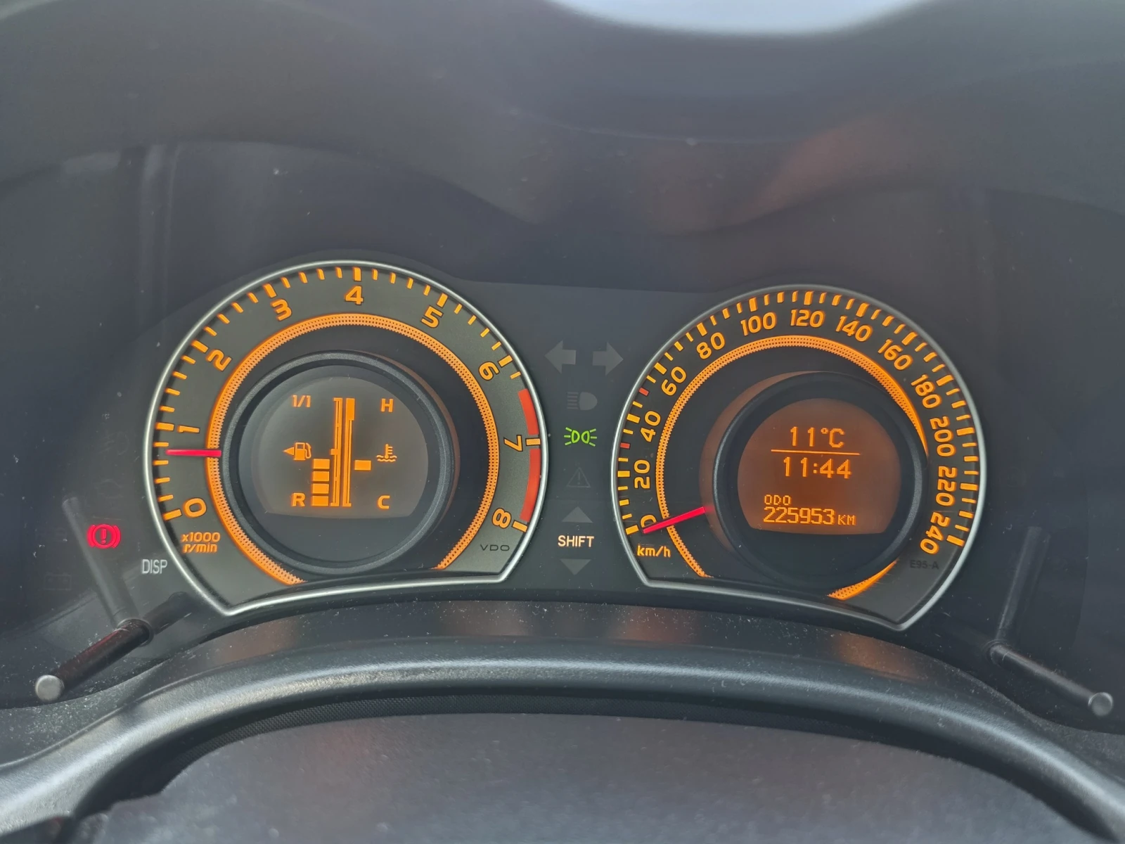Toyota Corolla 1.6 VVTI, снимка 17 - Автомобили и джипове - 56542228