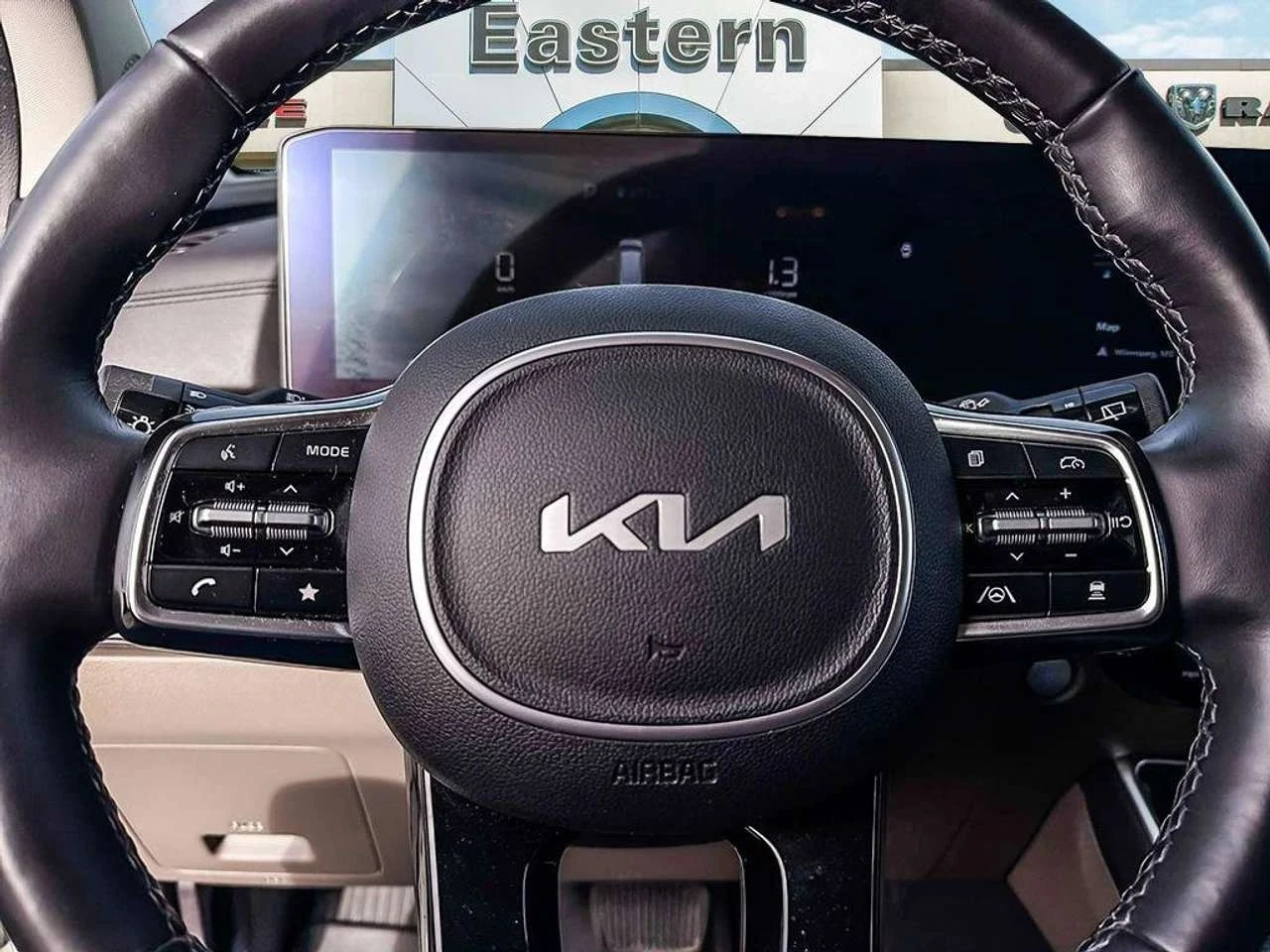 Kia Carnival, снимка 14 - Автомобили и джипове - 56710287