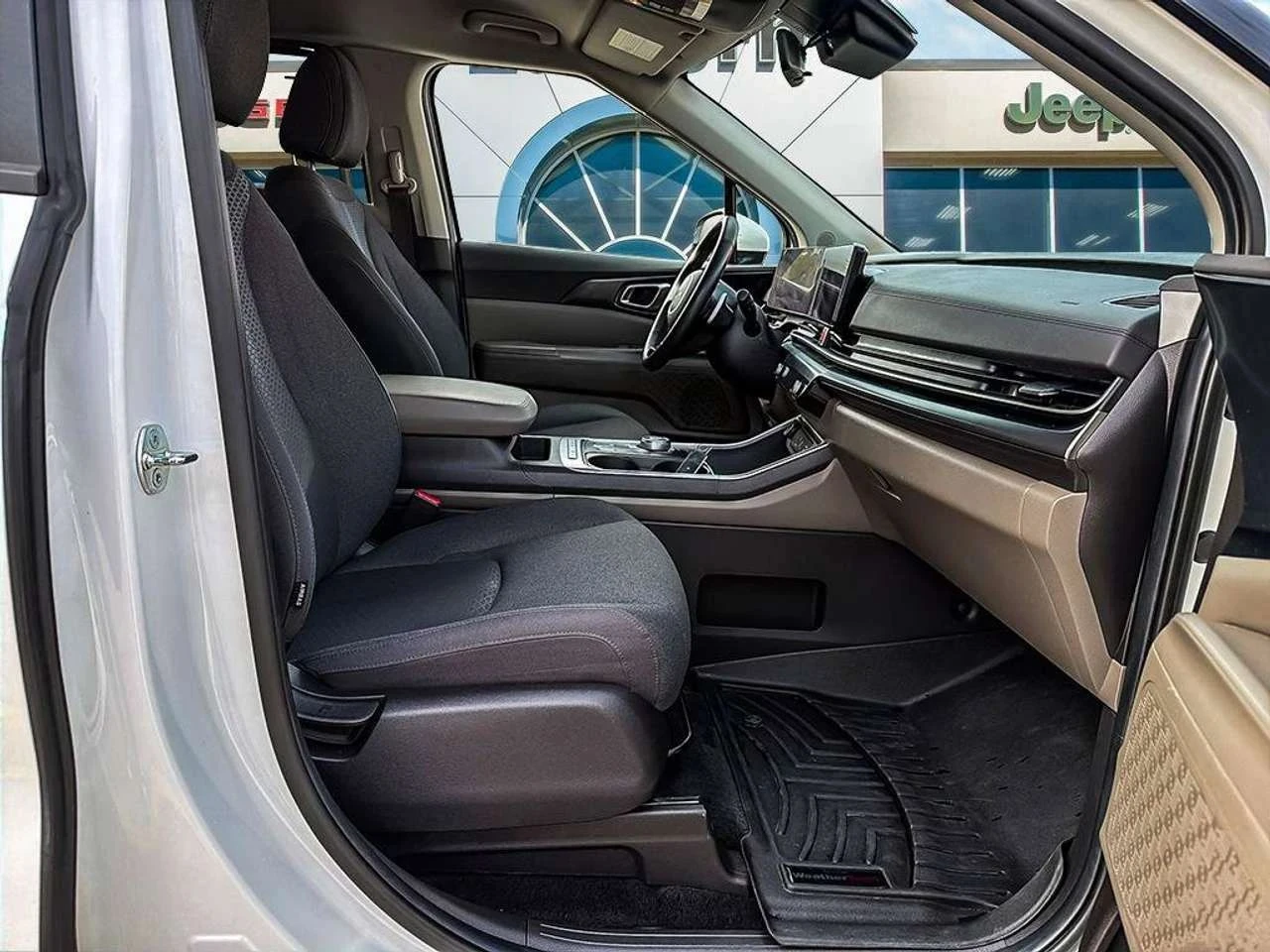 Kia Carnival, снимка 15 - Автомобили и джипове - 56710287