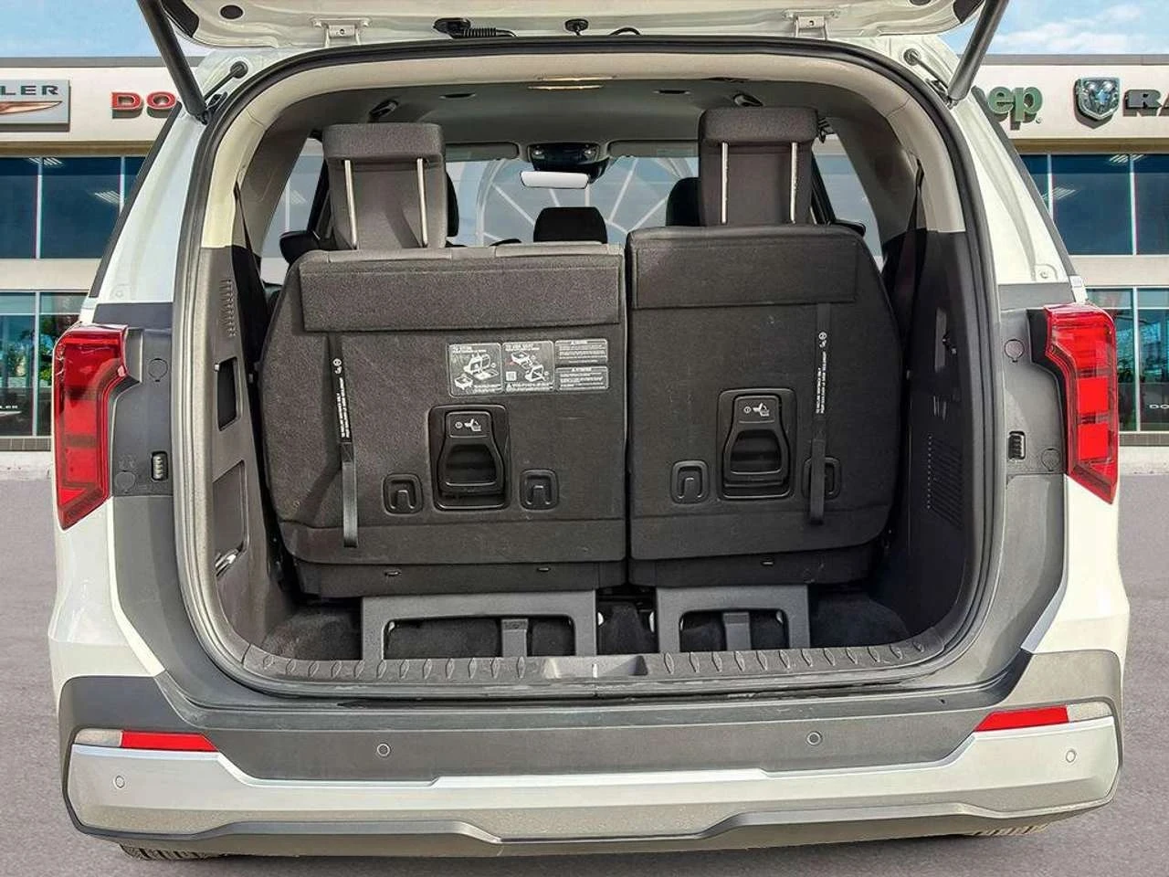 Kia Carnival, снимка 12 - Автомобили и джипове - 56710287