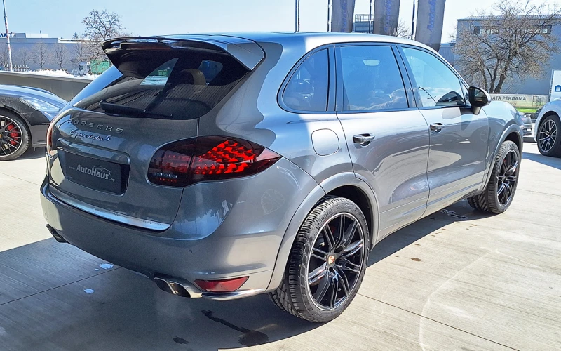 Porsche Cayenne Turbo S, снимка 3 - Автомобили и джипове - 48798785