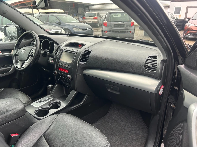 Kia Sorento 2.2CRDI 4WD AVTOMAT/NAVI/KAMERA/KOJA EURO 5, снимка 11 - Автомобили и джипове - 52470243