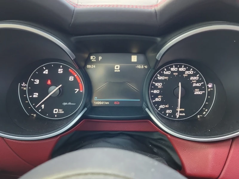 Alfa Romeo Stelvio CARFAX* АВТОФИНАНСИРАНЕ* БЕЗ ПЪРВОНАЧАЛНА ВНОСКА* , снимка 8 - Автомобили и джипове - 52746776