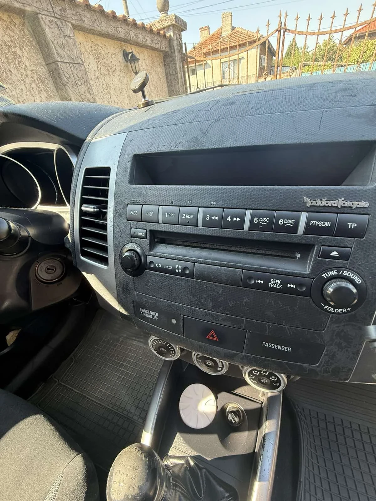 Mitsubishi Outlander  - изображение 8