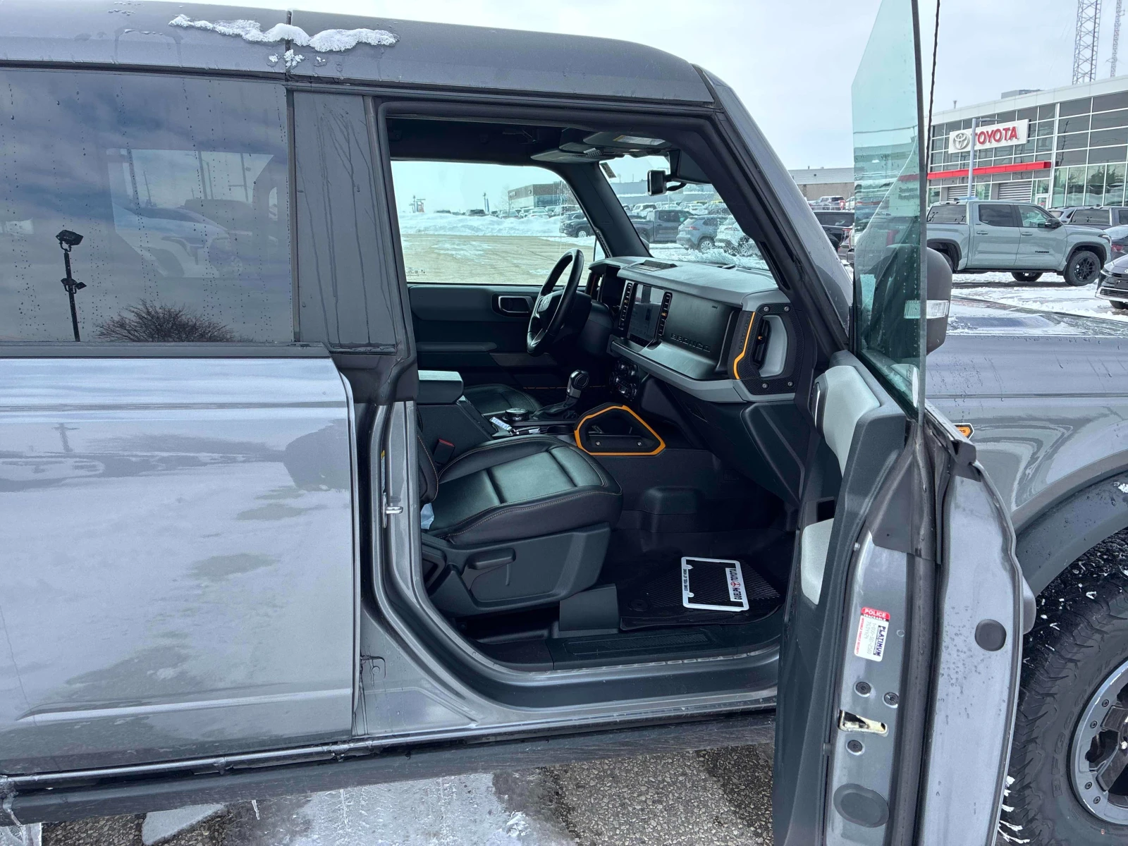 Ford Bronco Base 4 Door Advanced 4x4, снимка 15 - Автомобили и джипове - 53722347