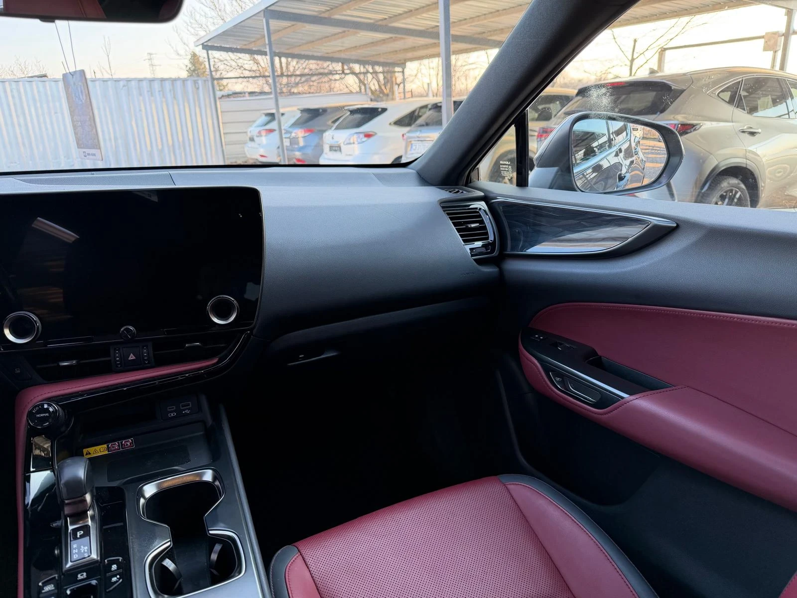 Lexus NX 450 + /4х4/360Camera/Гаранция Релакс, снимка 12 - Автомобили и джипове - 53738058