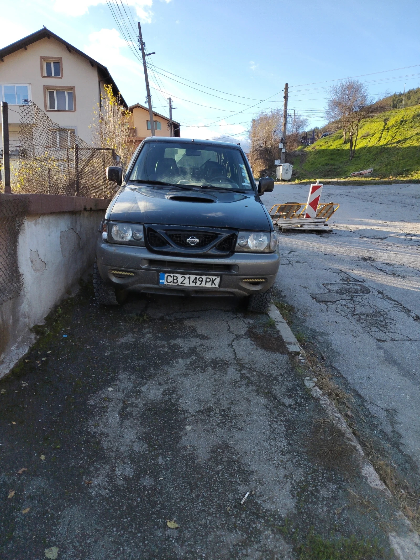 Nissan Terrano Джип, снимка 5 - Автомобили и джипове - 54410296