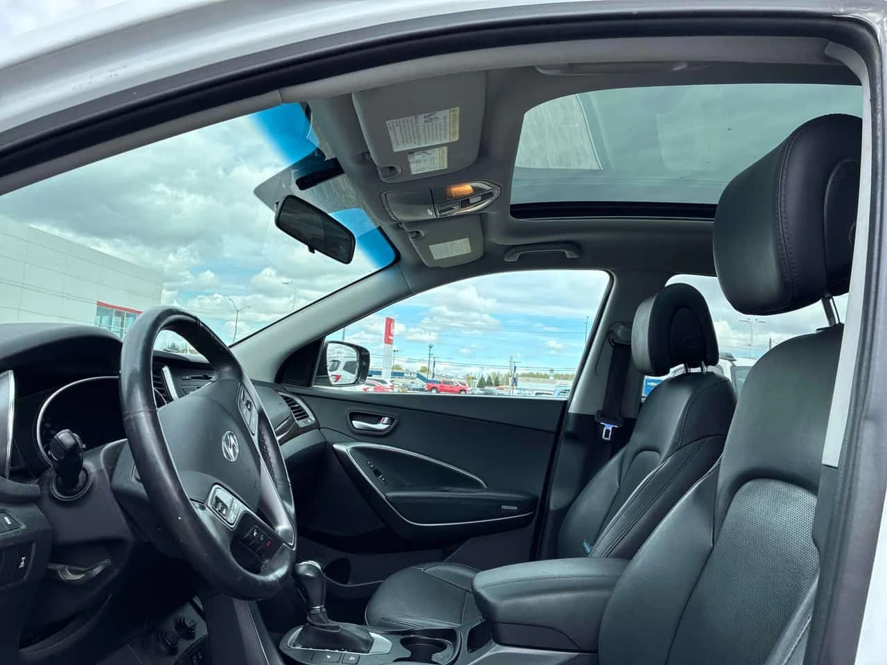 Hyundai Santa fe * SE * 2 КЛЮЧА* PANO* ПОДГРЕВ* KEYLESS* , снимка 14 - Автомобили и джипове - 54457075