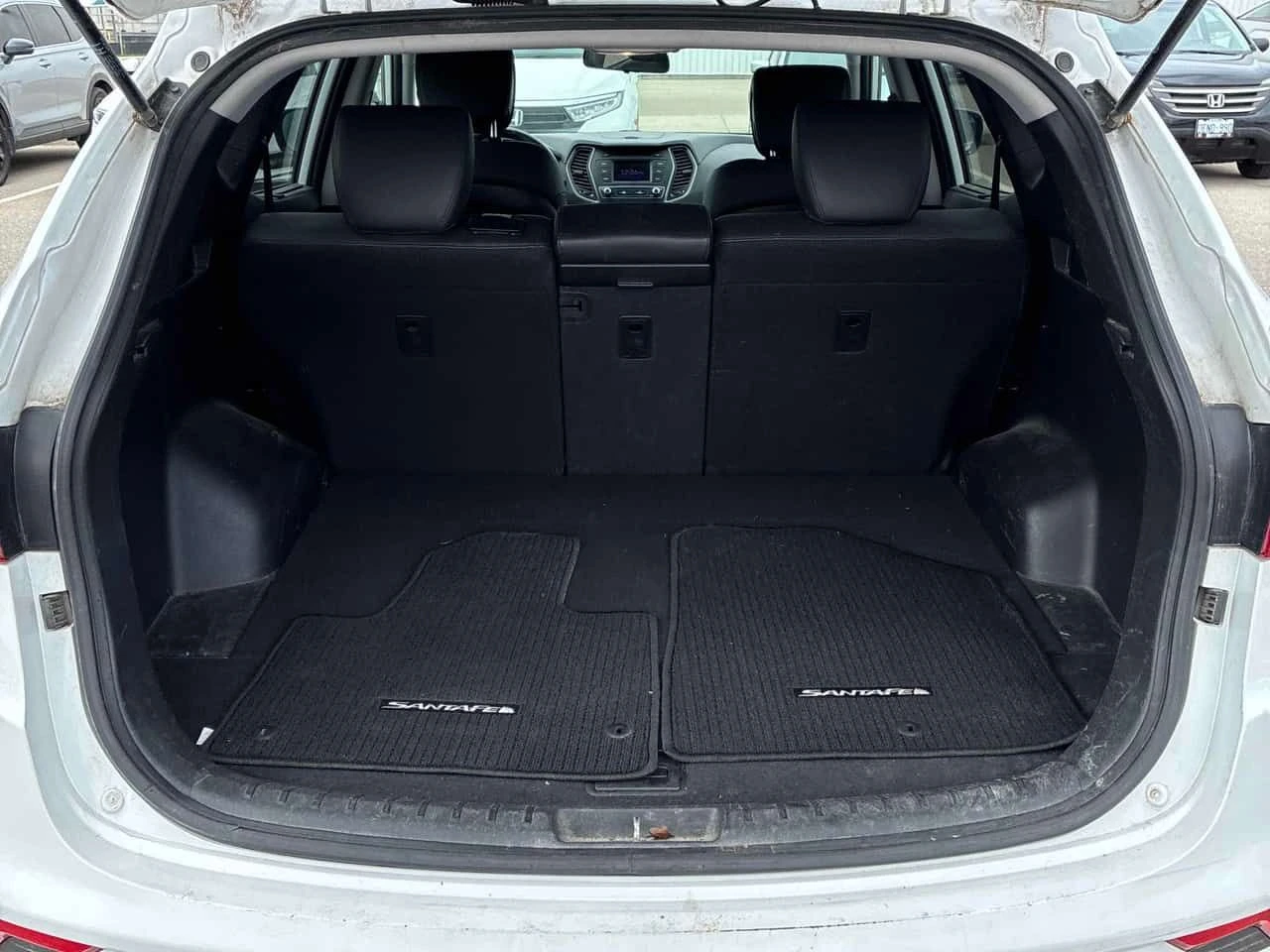 Hyundai Santa fe * SE * 2 КЛЮЧА* PANO* ПОДГРЕВ* KEYLESS* , снимка 12 - Автомобили и джипове - 54457075
