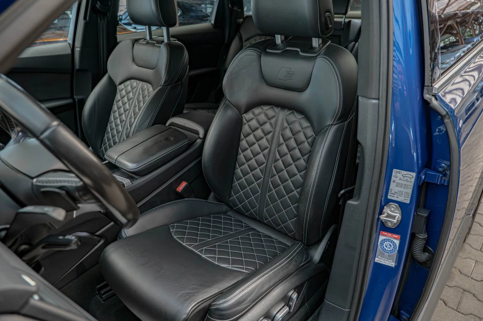 Audi SQ7 4.0TDI/HuD/Virtual/Bose/Carbon/Ambient/DLR, снимка 10 - Автомобили и джипове - 54759469