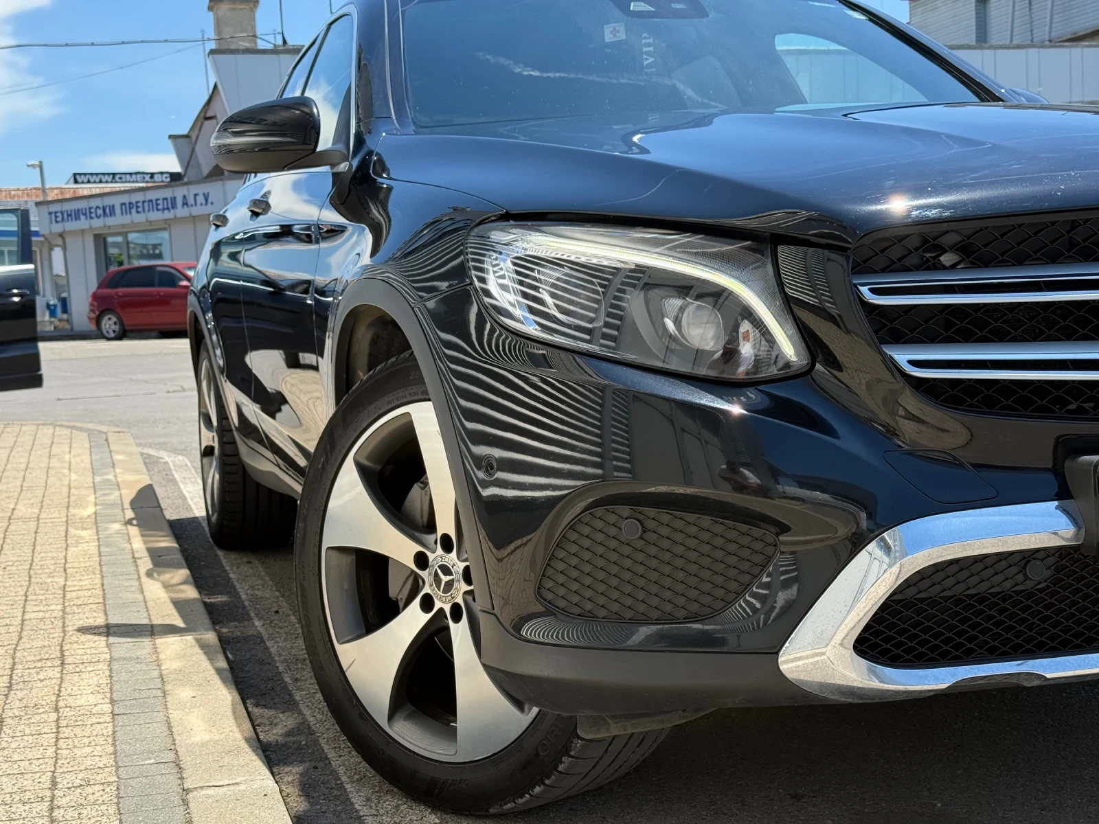 Mercedes-Benz GLC 250 4Matic+ AMG-Line+ Burmester+ Камера+ Подгрев, снимка 8 - Автомобили и джипове - 54847475