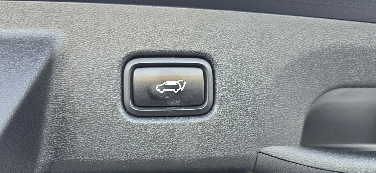 Hyundai Tucson 1.6 HYBRID/FULL/ЛИЗИНГ/230к.с./DISTRONIC/, снимка 17 - Автомобили и джипове - 55238614