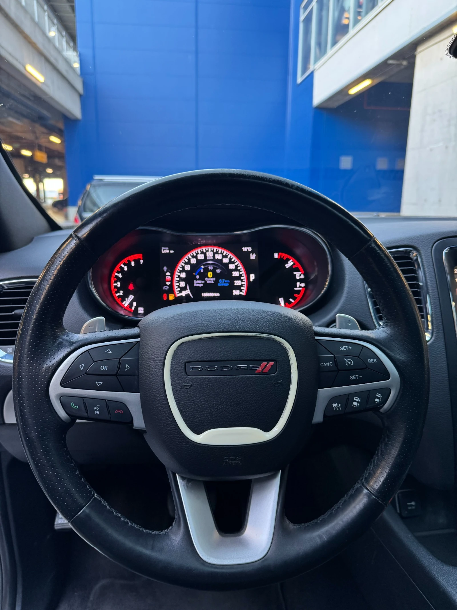 Dodge Durango R/T 5.7 HEMI , снимка 10 - Автомобили и джипове - 56378582