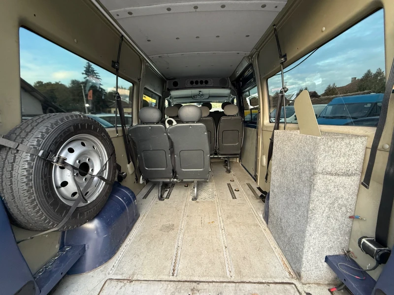Renault Master 2.5DCI, снимка 16 - Бусове и автобуси - 52223343