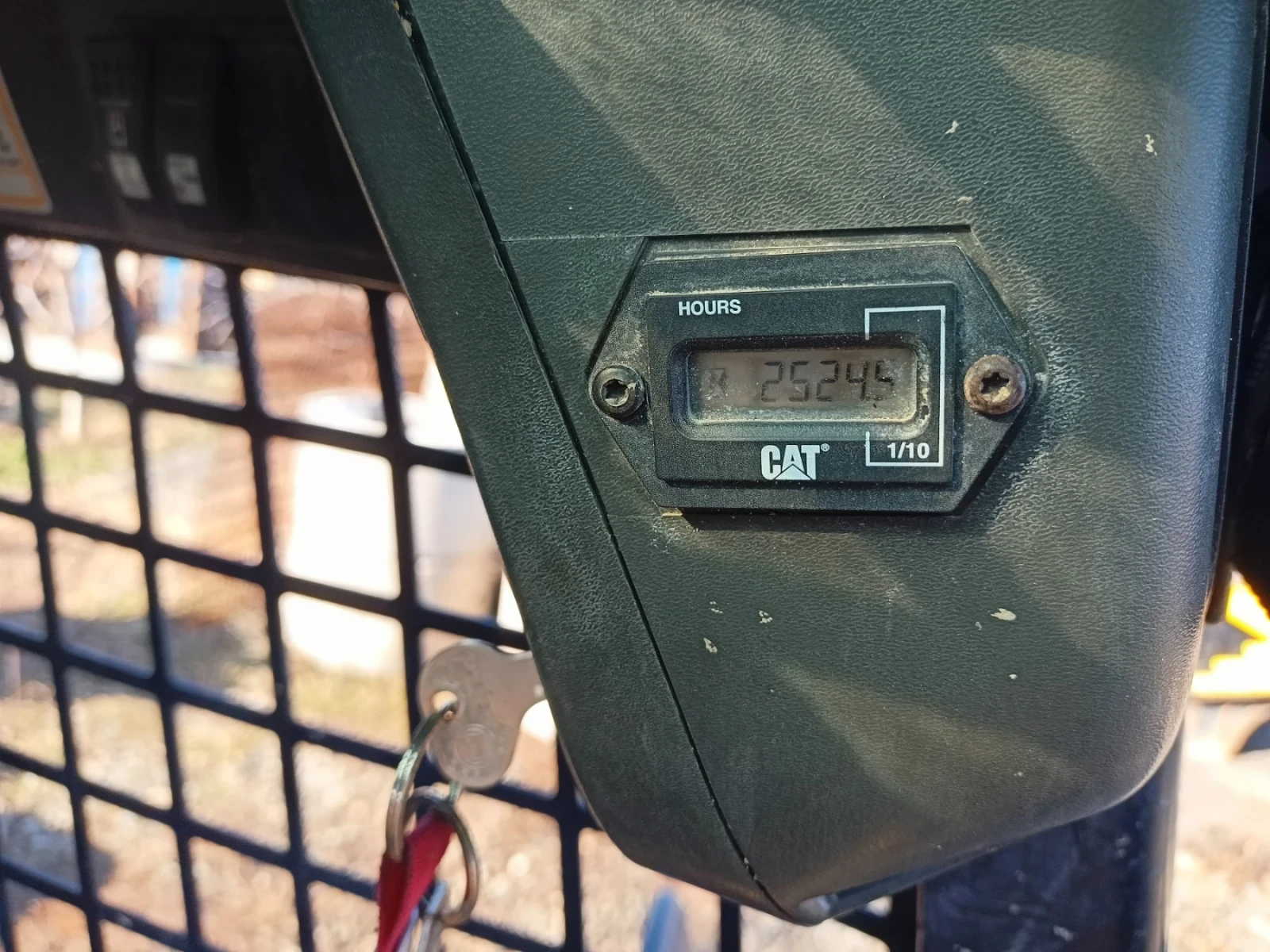 Мини челни товарачи Cat 216 - изображение 5