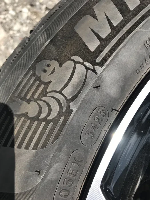 Гуми с джанти Michelin 235/55R19, снимка 7 - Гуми и джанти - 56233279