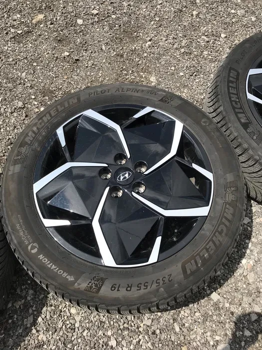 Гуми с джанти Michelin 235/55R19, снимка 3 - Гуми и джанти - 56233279