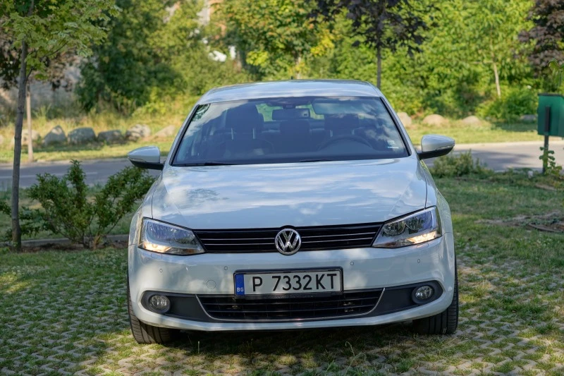 VW Jetta, снимка 2 - Автомобили и джипове - 46571588