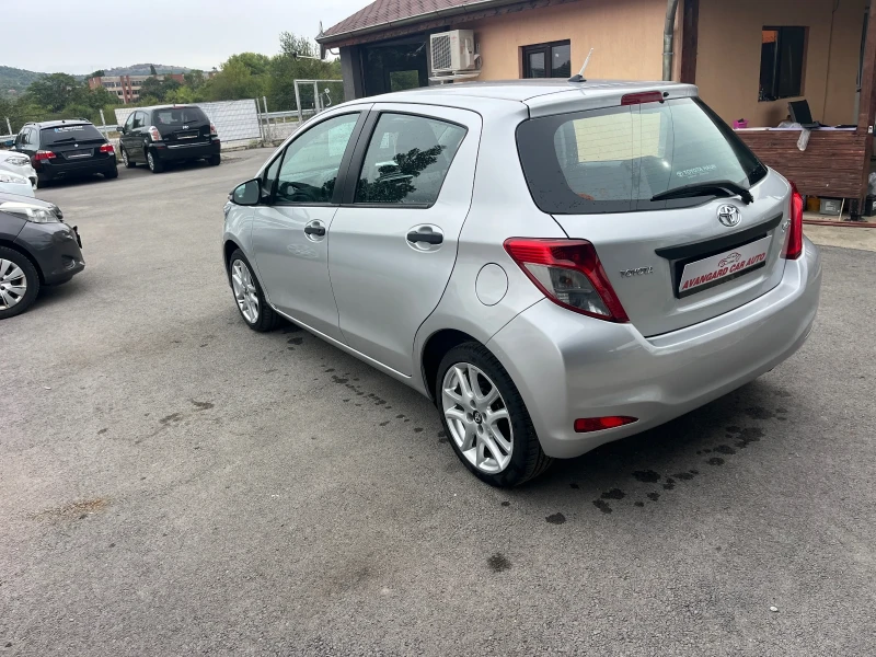 Toyota Yaris 1.0VVTI, снимка 6 - Автомобили и джипове - 47286880