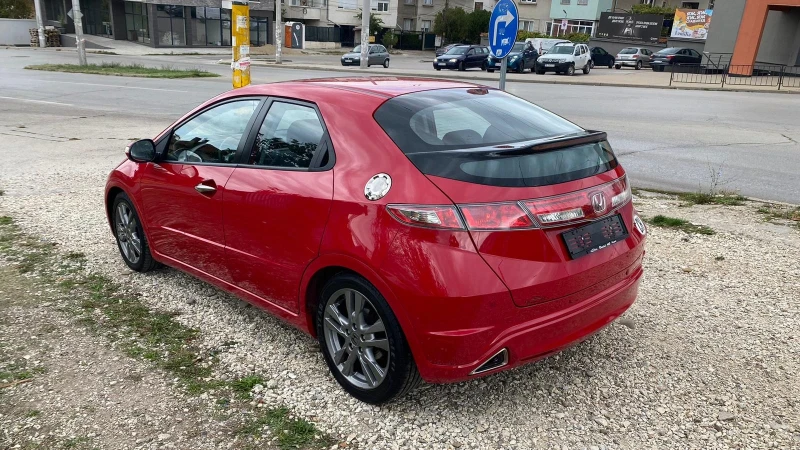 Honda Civic 1.8i Швейцария , снимка 4 - Автомобили и джипове - 47546368