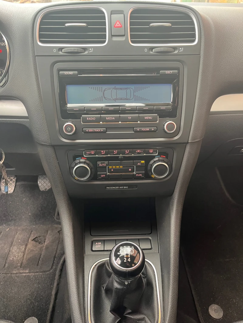 VW Golf 2.0TDi, снимка 8 - Автомобили и джипове - 48355361