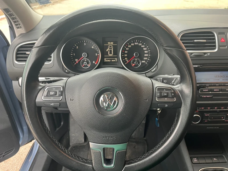 VW Golf 2.0TDi, снимка 9 - Автомобили и джипове - 48355361