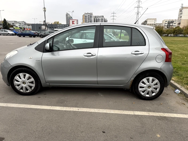 Toyota Yaris, снимка 2 - Автомобили и джипове - 49020734