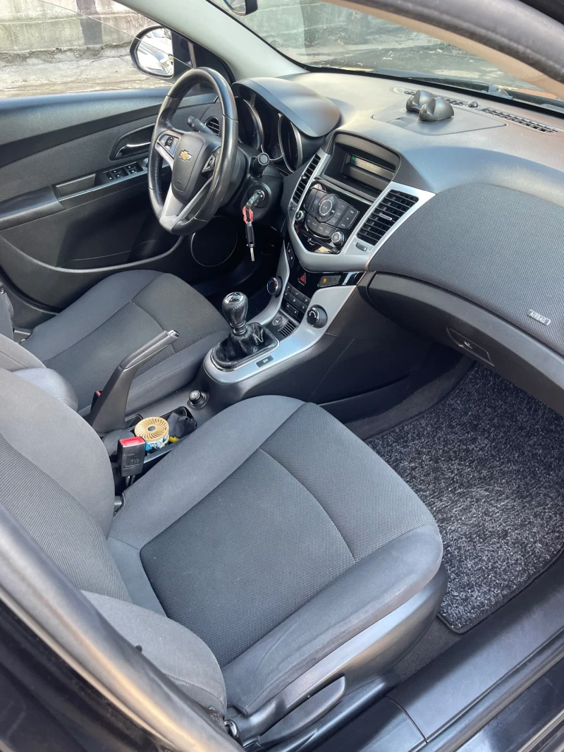 Chevrolet Cruze 1.8 Бензин/Газ, снимка 7 - Автомобили и джипове - 49249229