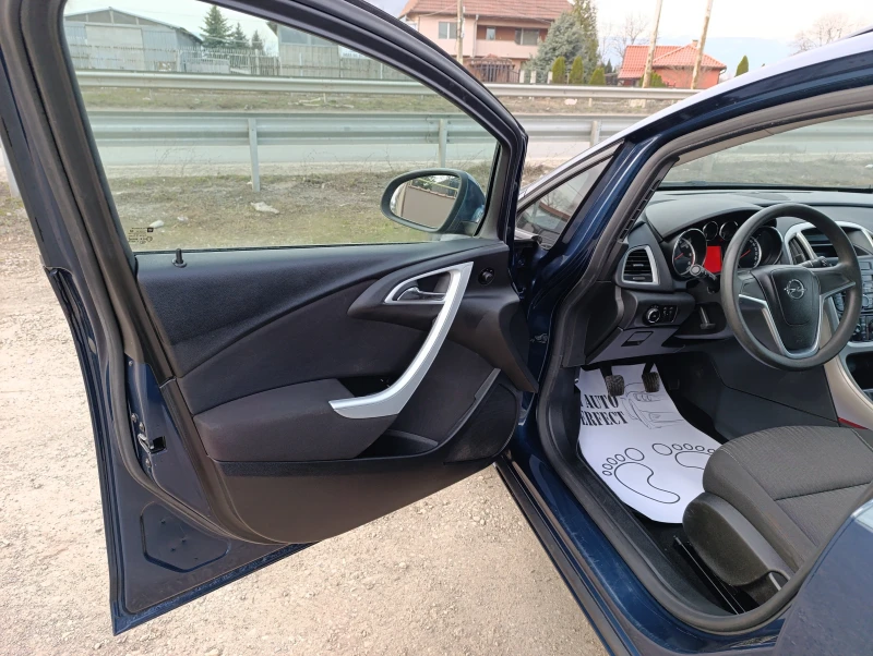 Opel Astra 1.3 Diesel-ecoflex, снимка 9 - Автомобили и джипове - 49449776