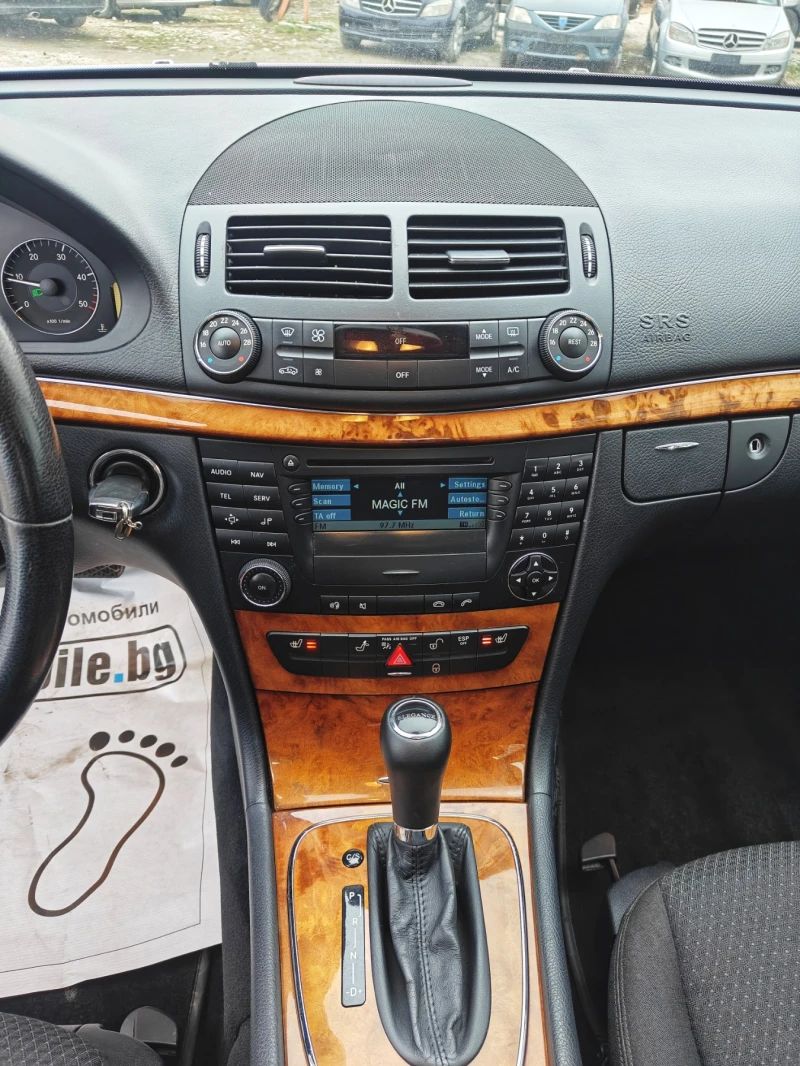 Mercedes-Benz E 220 CDI, фейслифт, снимка 10 - Автомобили и джипове - 52447391