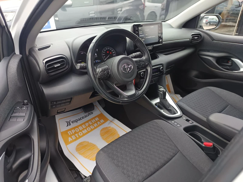 Toyota Yaris 1.5vvt/Hybrid/115 к.с., снимка 12 - Автомобили и джипове - 52660754