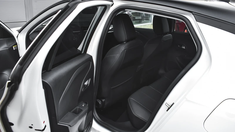 Opel Corsa e-Elegance 50 kWh, снимка 9 - Автомобили и джипове - 52835306