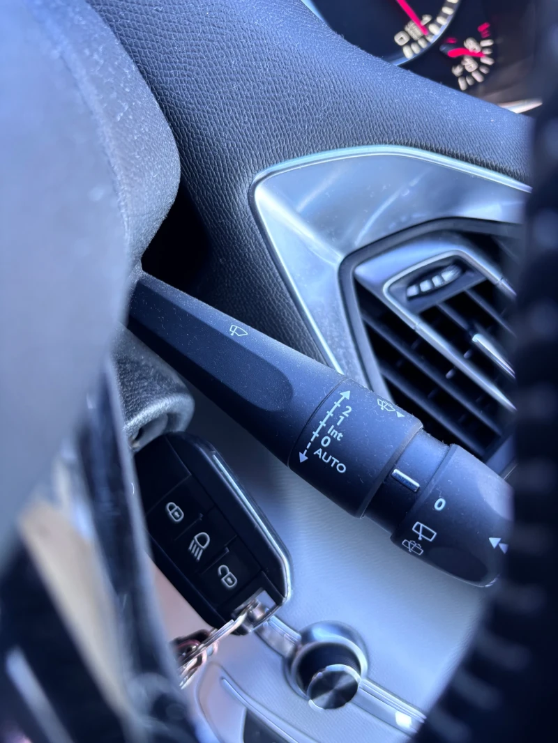 Peugeot 308, снимка 11 - Автомобили и джипове - 52967767