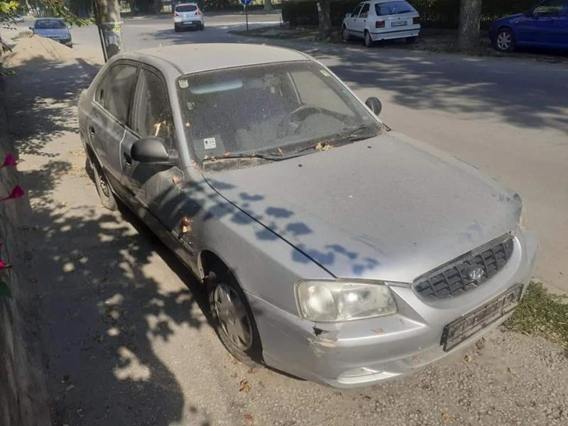 Hyundai Accent 1.5 дизел, снимка 3 - Автомобили и джипове - 34338405