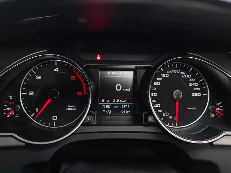 Audi A5 2.0 TDI Quattro, снимка 8 - Автомобили и джипове - 54552633