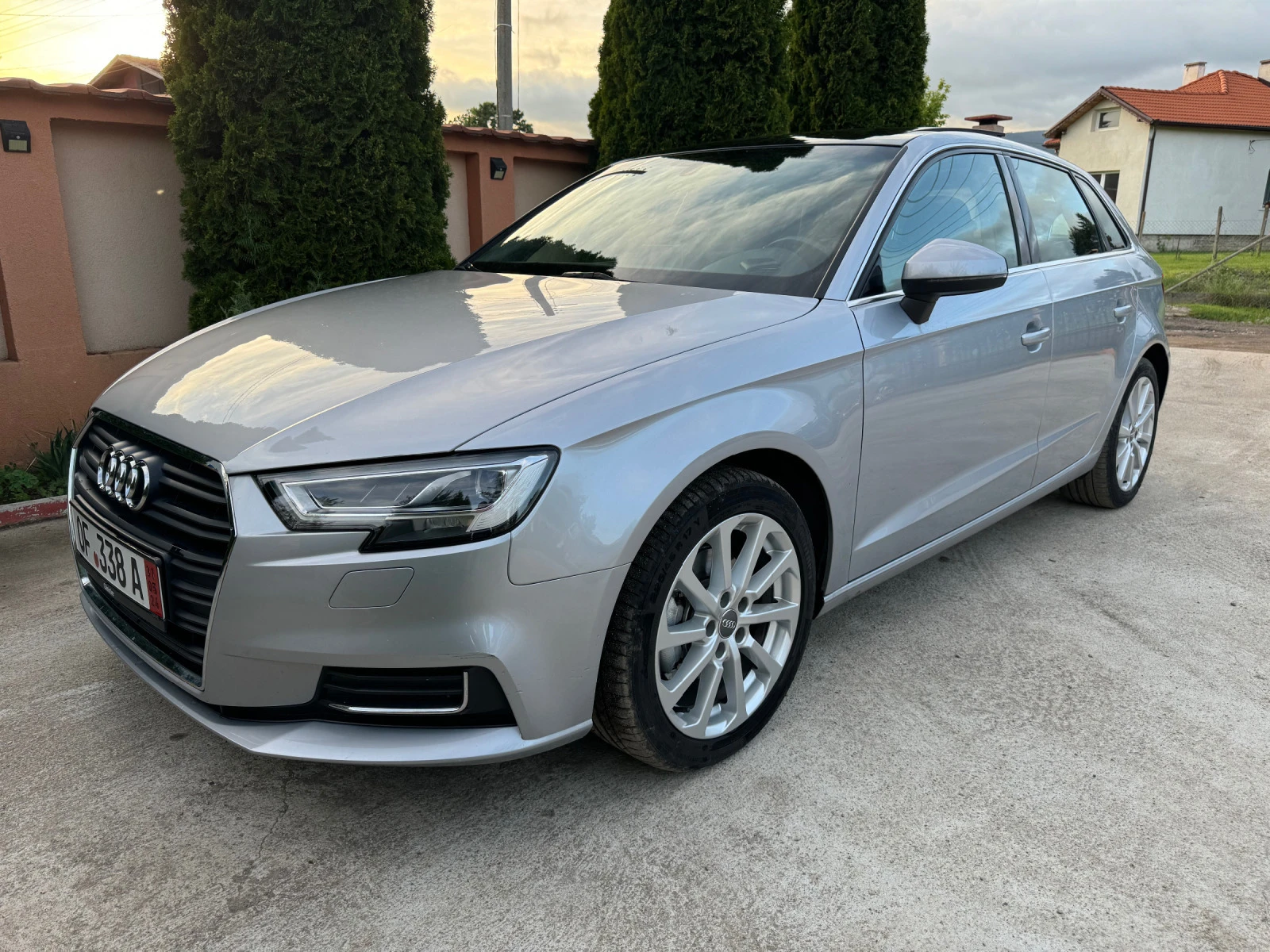 Audi A3 2.0 TDI Design Sportback EURO6 Matrix Панорама - изображение 2