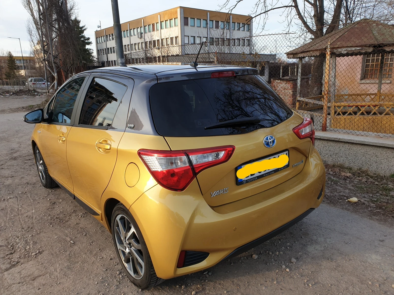 Toyota Yaris  - изображение 6