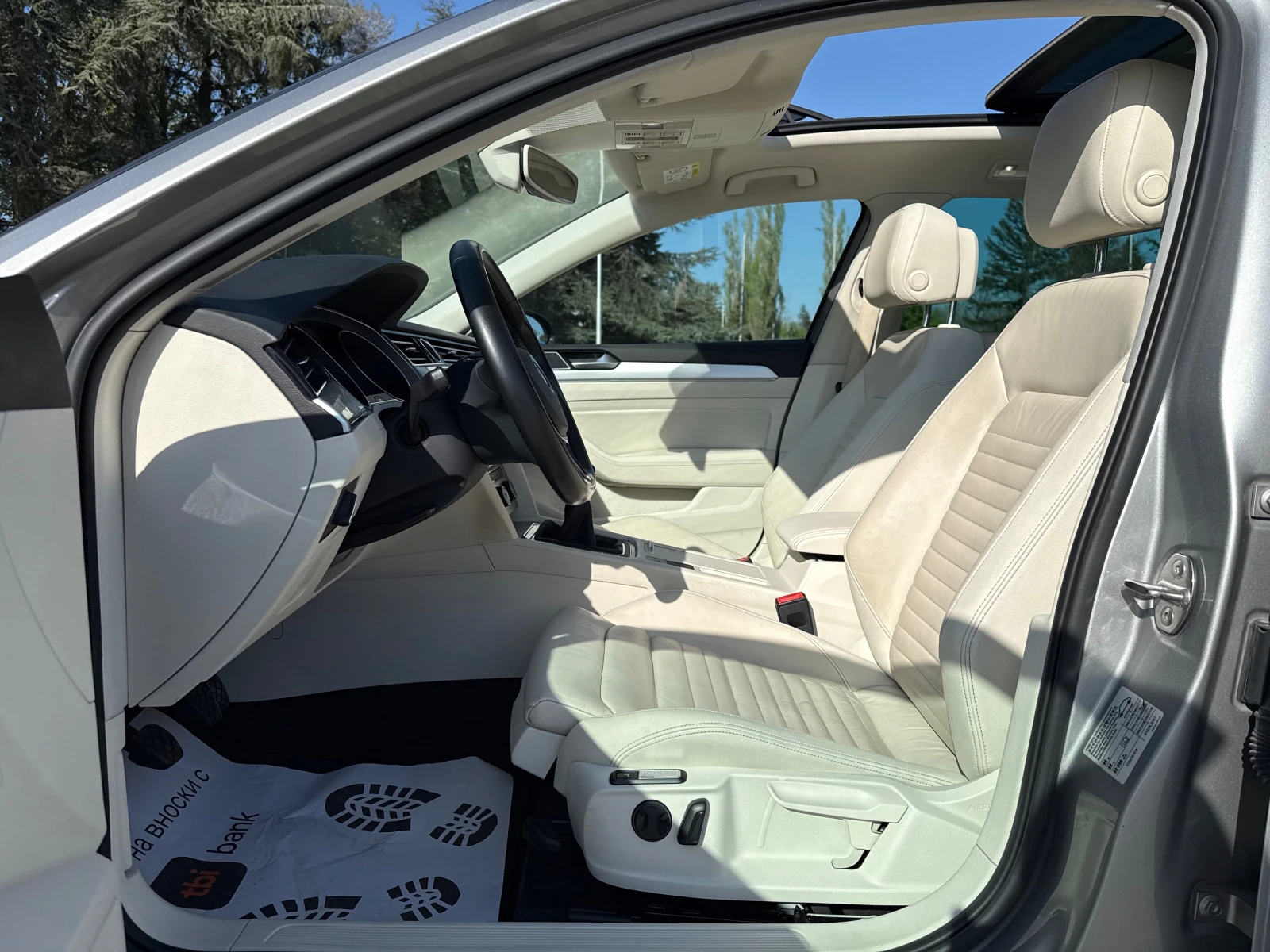 VW Passat 2.0/Hi-Line/Full-History/LED/Car-Play/Key Less - изображение 7
