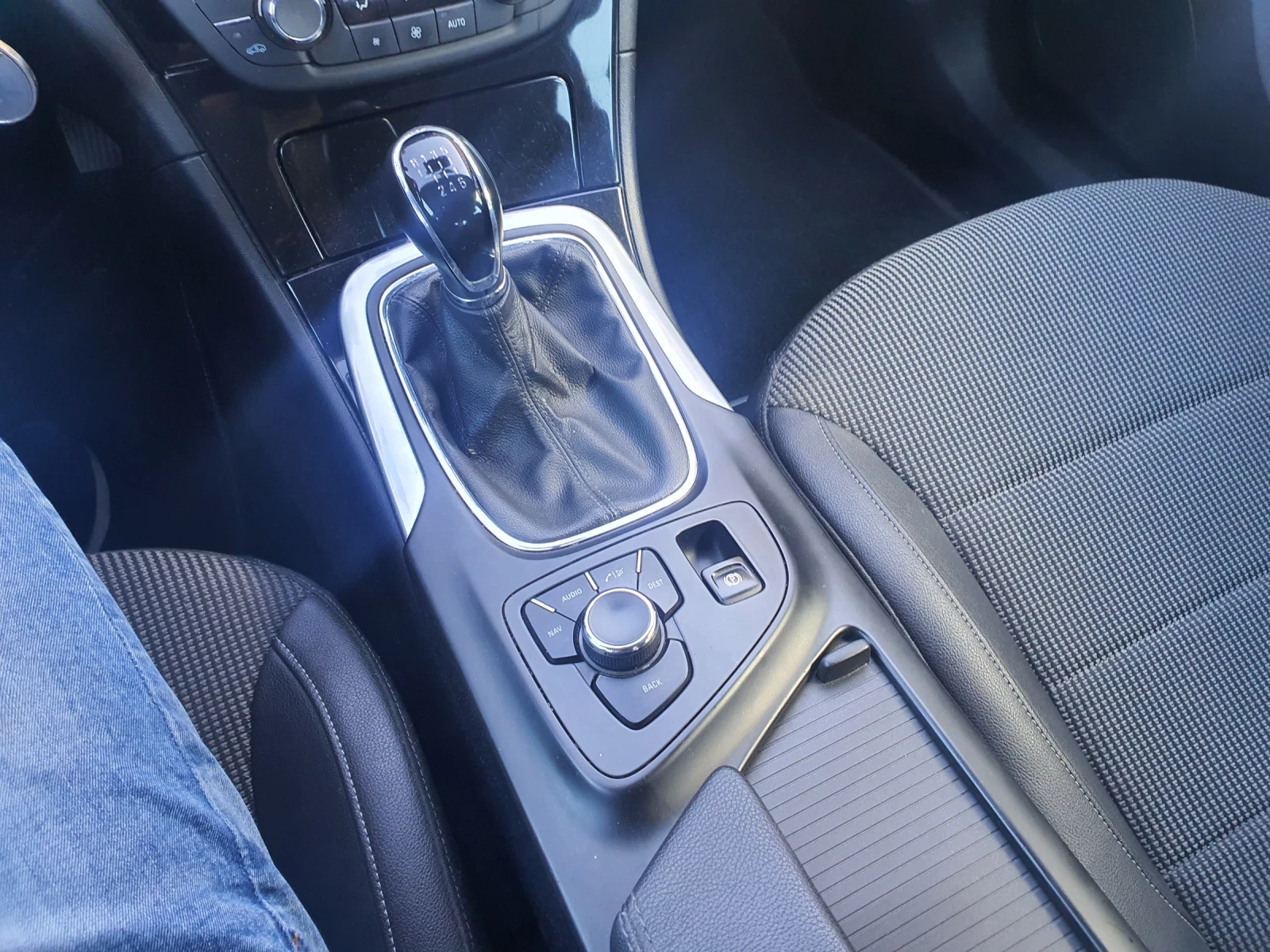 Opel Insignia 2.0 CDTI - изображение 6