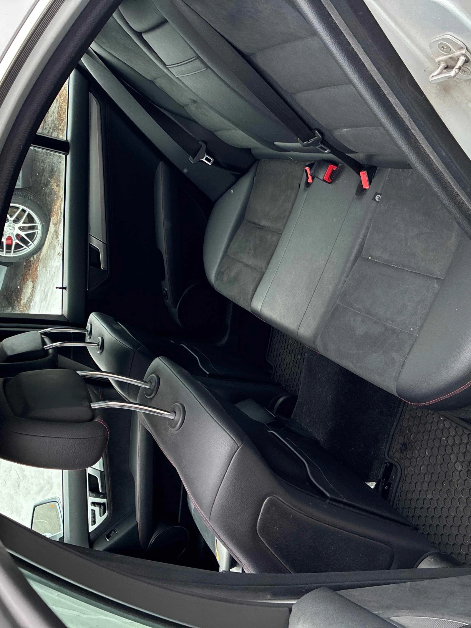 Mercedes-Benz C 350 CARFAX /Кожа+ Алкантара/Нави/Подгрев/Панорама, снимка 11 - Автомобили и джипове - 53740468