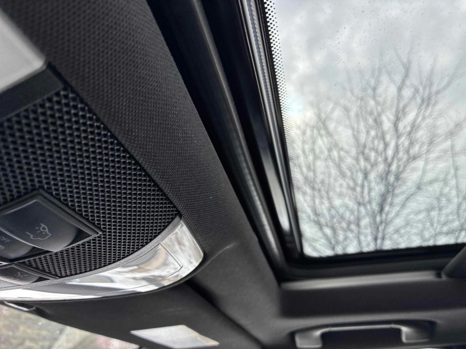 Mercedes-Benz C 350 CARFAX /Кожа+ Алкантара/Нави/Подгрев/Панорама, снимка 13 - Автомобили и джипове - 53740468