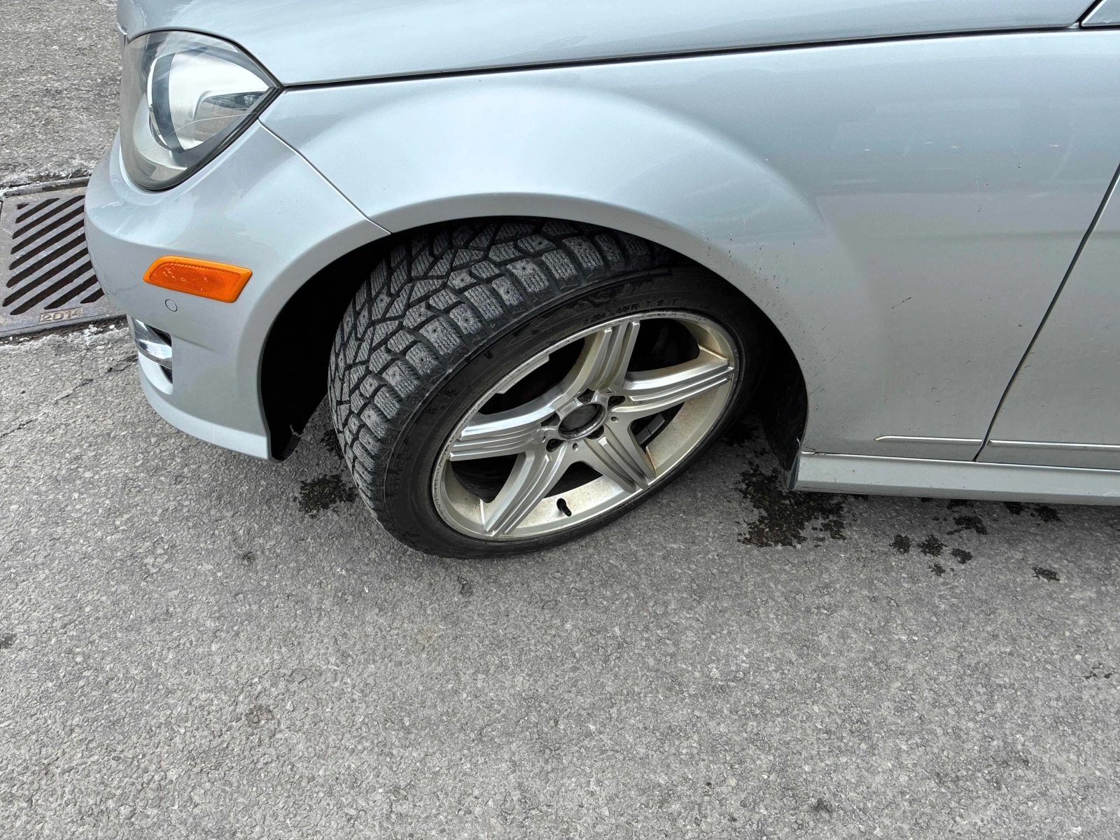 Mercedes-Benz C 350 CARFAX /Кожа+ Алкантара/Нави/Подгрев/Панорама, снимка 6 - Автомобили и джипове - 53740468