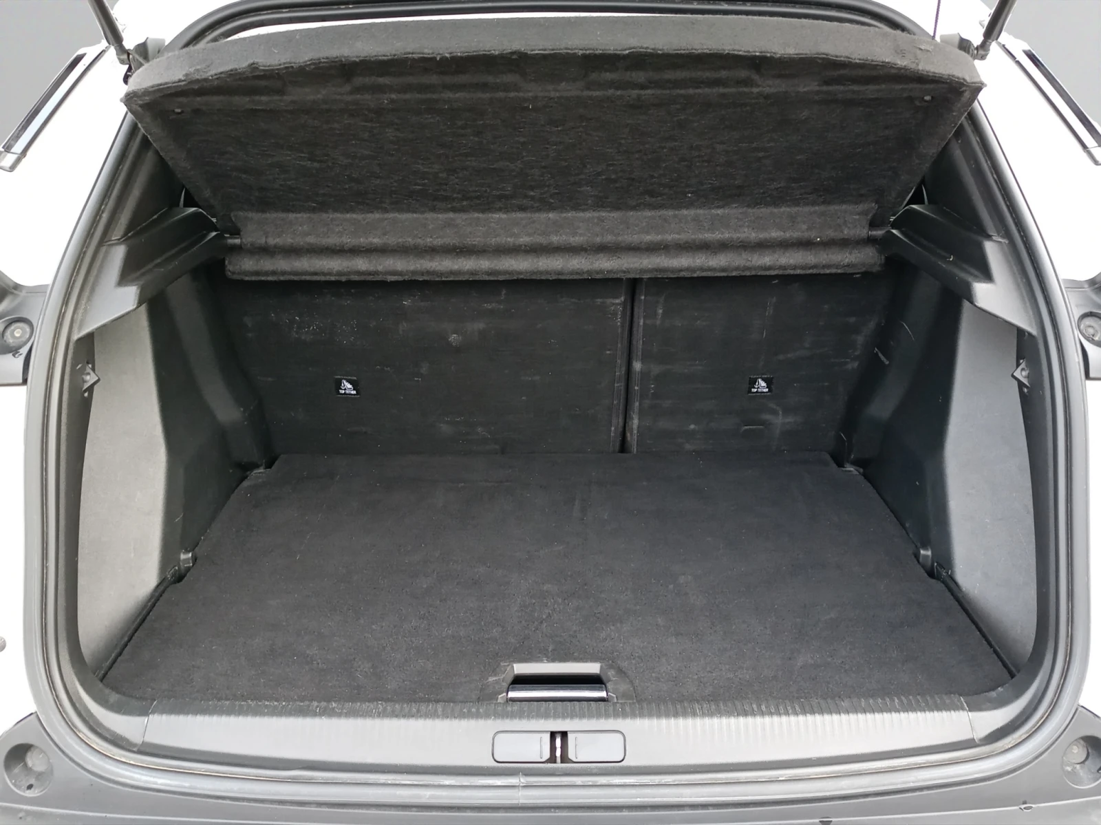 Peugeot 2008 New Line Up ALLURE PACK 1, 5 BlueHDi 130 EAT8 EURO, снимка 14 - Автомобили и джипове - 53896940