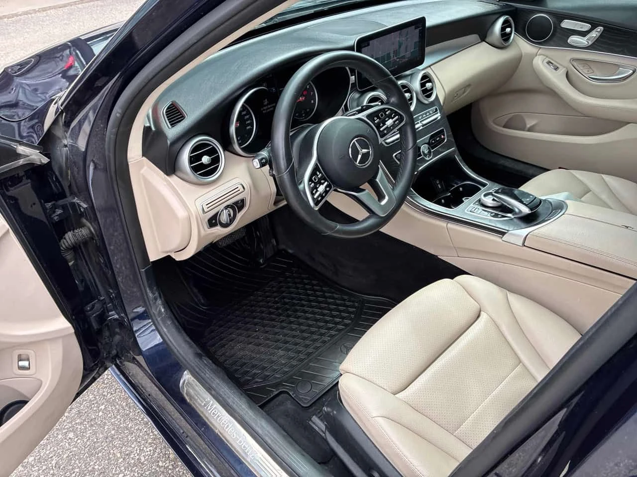 Mercedes-Benz C 300 4MATIC* DISTRONIC* 360КАМЕРИ* ШИБИДАХ* , снимка 5 - Автомобили и джипове - 54386015