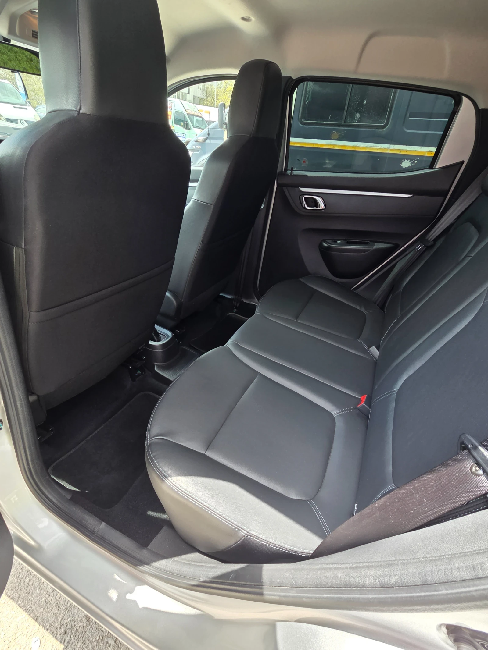 Dacia Spring, снимка 11 - Автомобили и джипове - 54573426