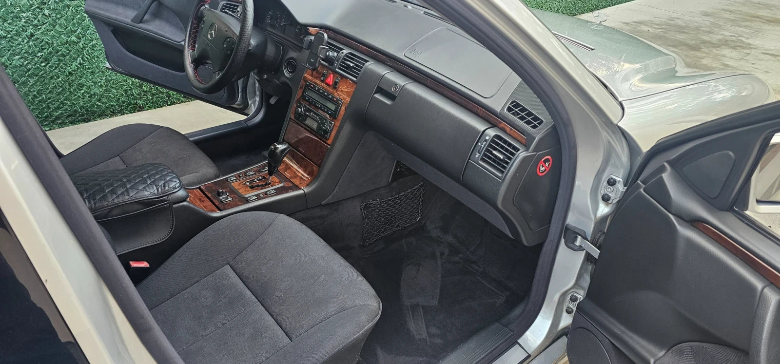Mercedes-Benz E 270 The Last of the  Mohicans, снимка 12 - Автомобили и джипове - 54801189